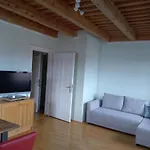 Attersee Gartenvilla Гостевой дом Нусдорф-ам-Аттерзее