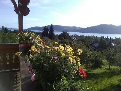 Konukevi Attersee Gartenvilla
