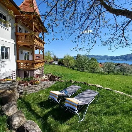 Pensión Attersee Gartenvilla