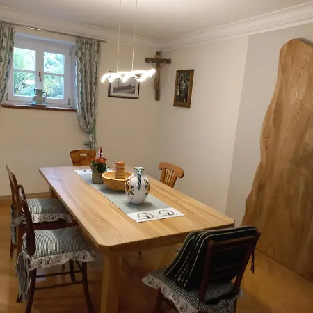 Attersee Gartenvilla